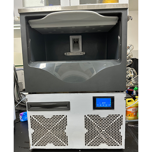 150公斤雪花制冰機交付商丘生物公司